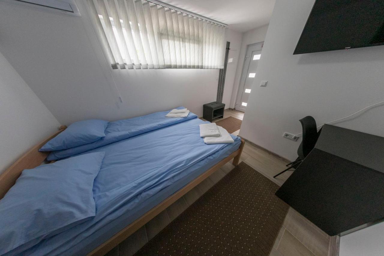 Konak Kod Hame Bihać Buitenkant foto