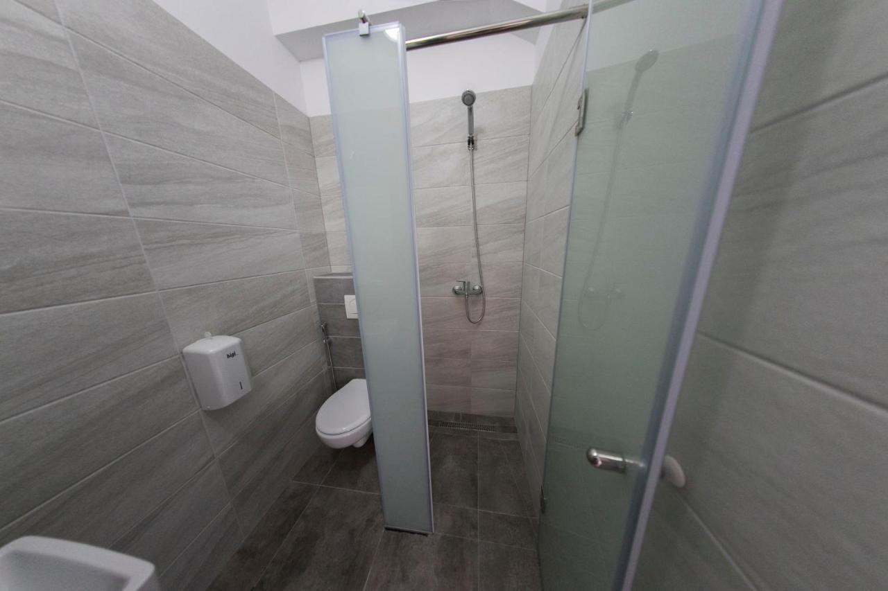 Konak Kod Hame Bihać Buitenkant foto